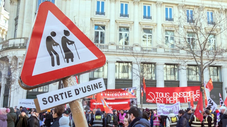 Четвертая акция протеста против пенсионной реформы началась в Париже