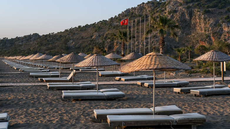 Пустые пляжи в Турции