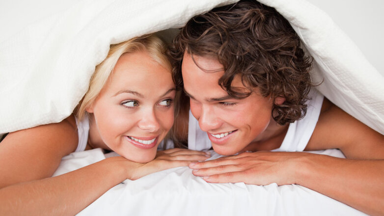 Как сохранить в отношениях близость: 7 ритуалов счастливых пар перед сном