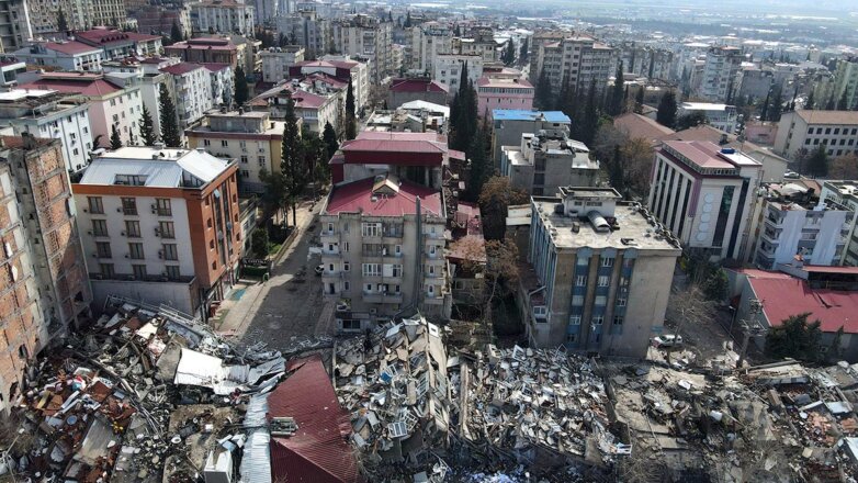 Число погибших при землетрясениях в Турции превысило 44 тысячи человек