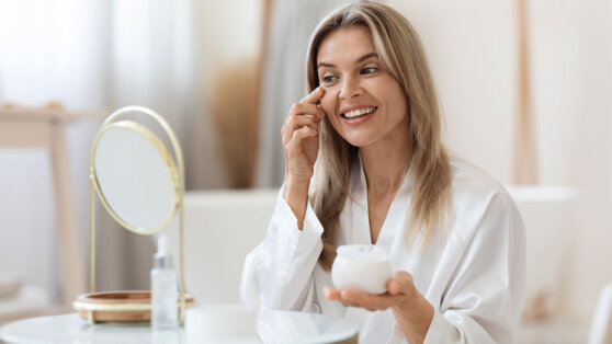 Косметологи назвали пять тенденций по уходу за кожей в 2023 году