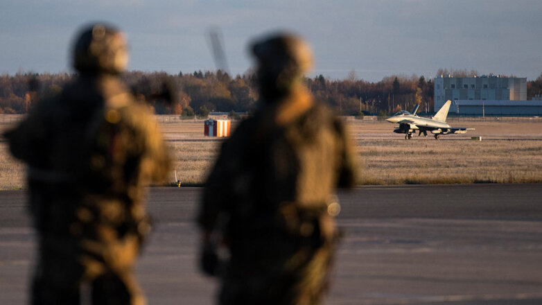 Шольц раскритиковал требования поставить Украине боевые самолеты и подлодки