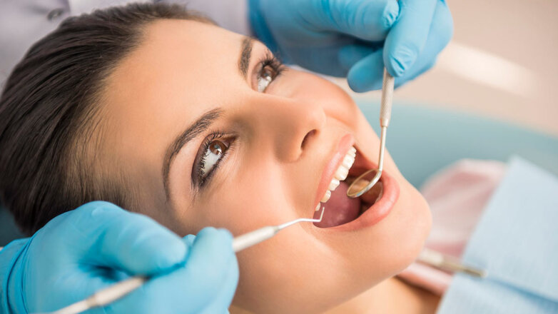 Стоматолог развеяла 6 популярных мифов о здоровье зубов
