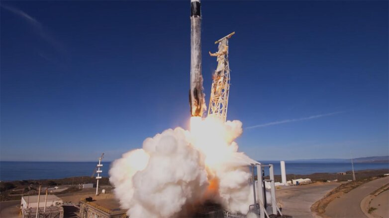 SpaceX отправила в космос британский спутник