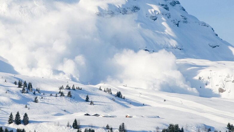 В горах Сочи прогнозируют сход лавин на высоте более 500 метров