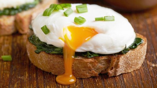Как приготовить пашот из яйца в микроволновке: простой рецепт