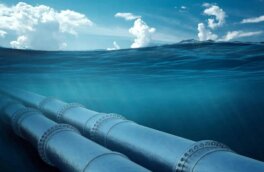 Россия готова поставлять газ в Европу по уцелевшей ветке "Северного потока-2", заявил Новак