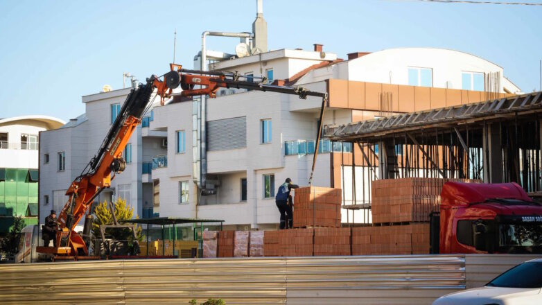 В зоне землетрясений в Турции начали возводить первые 855 домов