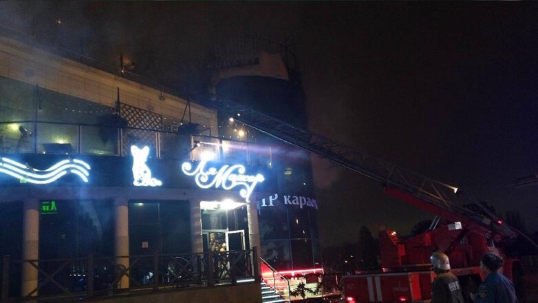 В центре Краснодара загорелся крупный ресторан