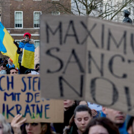 Какие санкции Запад ввел против России в годовщину СВО, и чем они опасны
