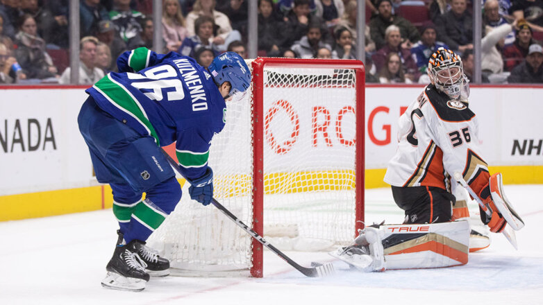 Кузьменко забросил шайбу в победном матче "Ванкувера" против "Далласа" в НХЛ