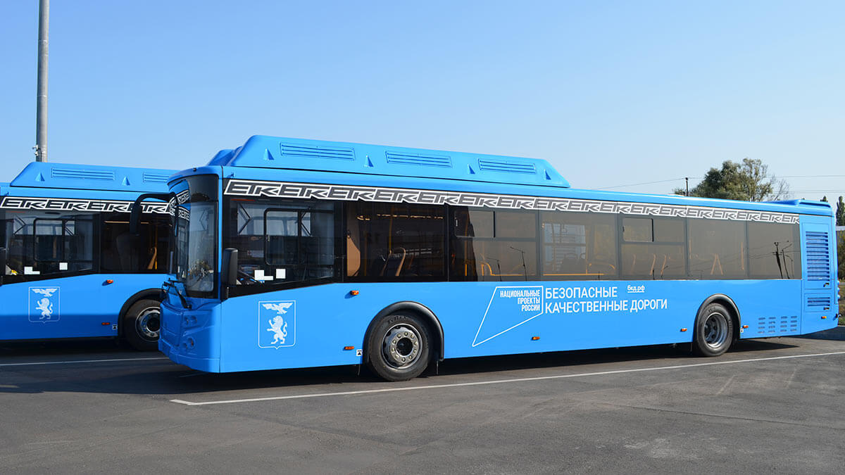 В 13 городов России поступят более 380 новых автобусов, трамваев и троллейбусов