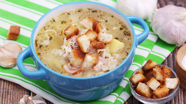 Недорого и вкусно: чешский чесночный суп