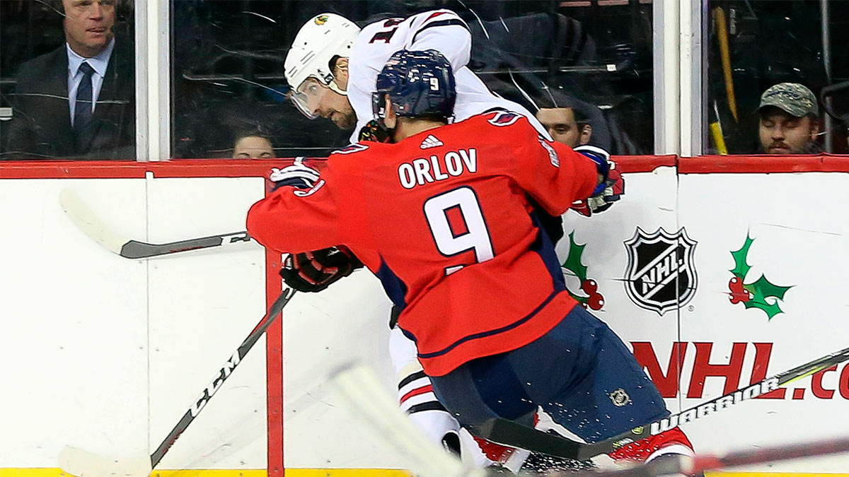 Защитник "Бостона" Орлов забросил шайбу в победном матче против "Баффало" в НХЛ