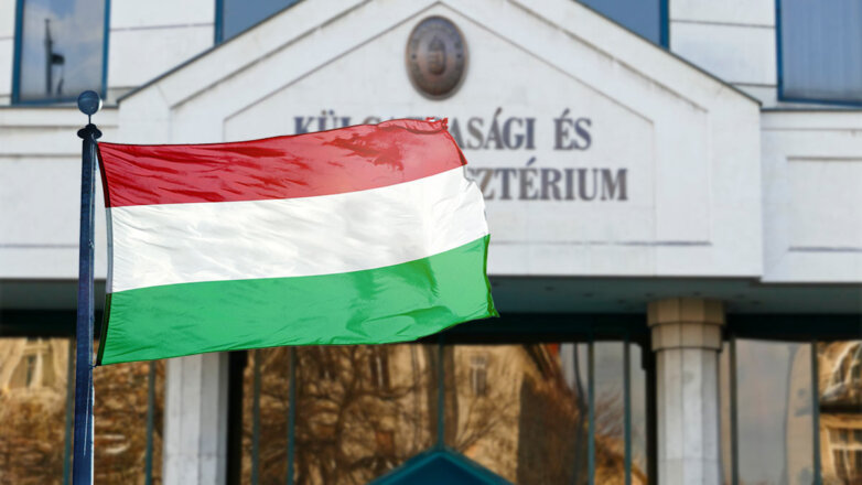 В Венгрии заявили, что вступление Украины в ЕС и НАТО зависит от прав закарпатских венгров