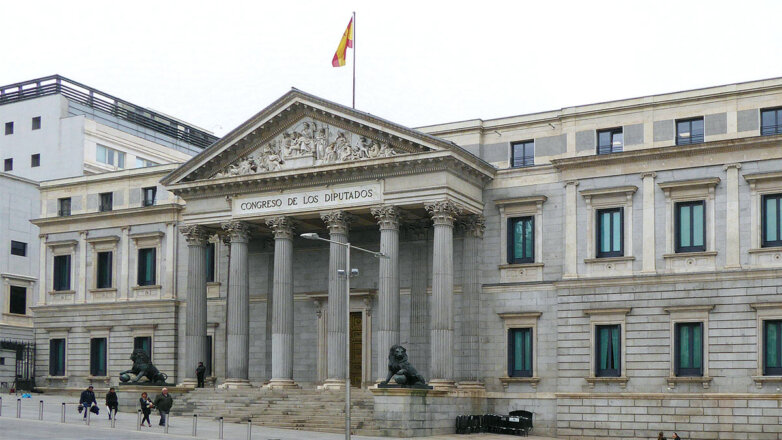 Парламент Испании рассмотрит вопрос о недоверии премьеру