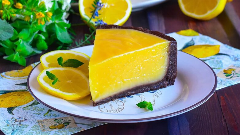 Недорого и вкусно: ароматный лимонный пирог без выпечки всего из 6 ингредиентов