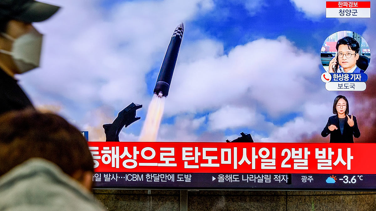 Главы МИД четырех стран осудили КНДР за пуски баллистических ракет