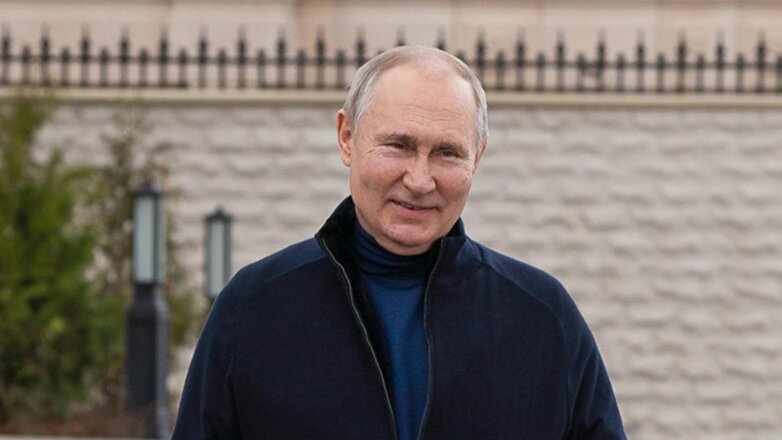 Появились кадры поездки Путина по Мариуполю