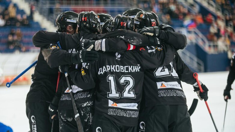 "СКА-Нефтяник" победил "Кузбасс" и в пятый раз стал чемпионом России по хоккею с мячом