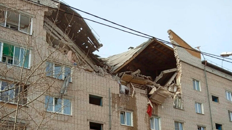 Взрыв бытового газа разрушил два этажа жилого дома в Чите