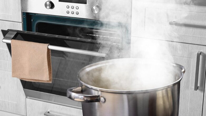 Как очистить духовку от жира и нагара: простая хитрость заставит ее снова блестеть