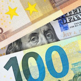 Мосбиржа прекратит торги долларом США и евро