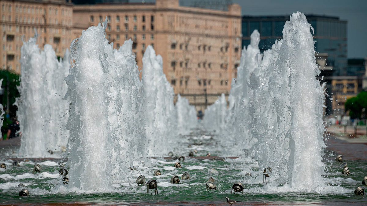 В Москве началась финальная подготовка фонтанов к новому сезону