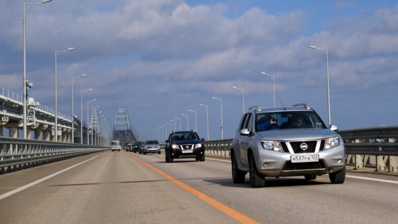 Пробки перед Крымским мостом устранили