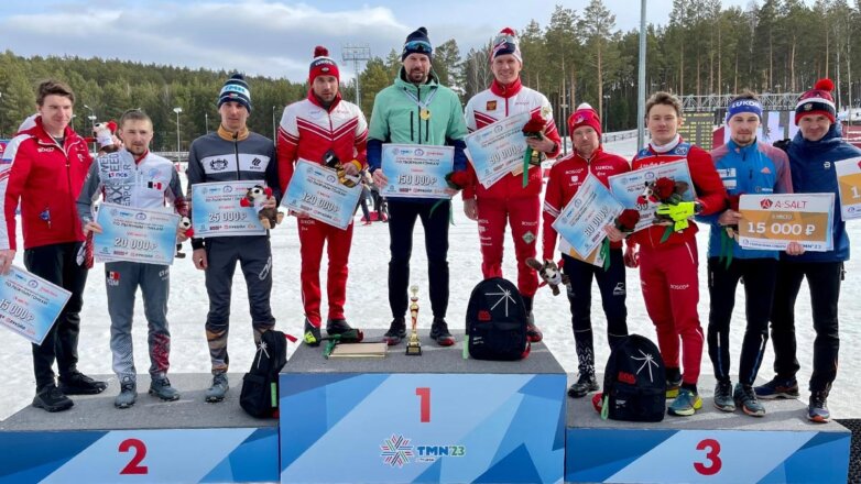 Устюгов выиграл марафон на чемпионате России по лыжным гонкам