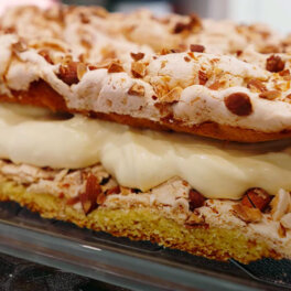 Недорого и вкусно: норвежский торт "Самый лучший в мире" с меренгой и нежным кремом