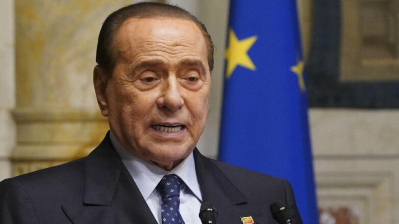 Corriere della Sera: Берлускони госпитализировали с жалобами на боли
