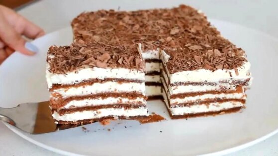 Недорого и вкусно: нежный шоколадный торт без грамма муки и всего из 5 ингредиентов