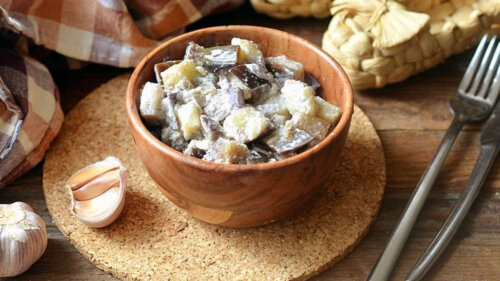 Тушеные баклажаны - классический рецепт с фото