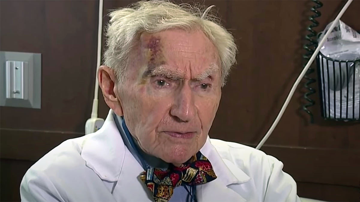 100-летний врач рассказал о главных правилах своей жизни