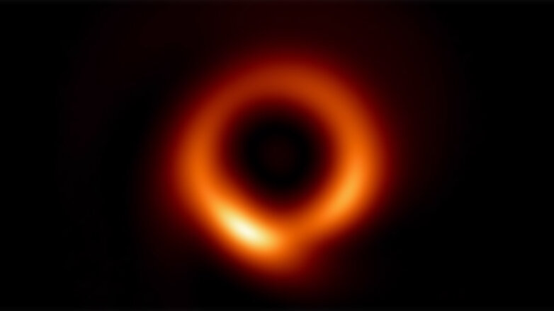 Искусственный интеллект доработал фото сверхмассивной черной дыры в галактике M 87