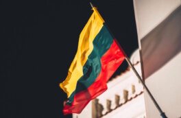 Парламент Литвы разрешил переносить захоронения советских бойцов