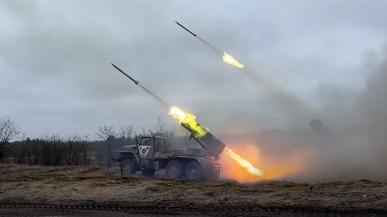 Российские военные уничтожили 2 украинских склада боеприпасов в ДНР и ЛНР