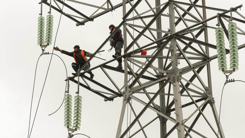 "Ъ": Минэнерго хочет забрать у регионов управление электросетевыми компаниями