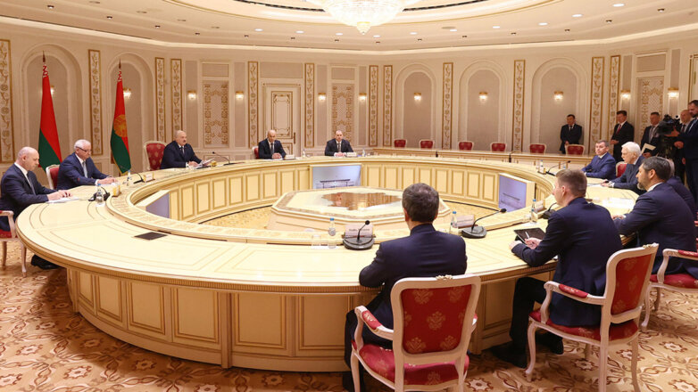 Лукашенко назвал колоссальным потенциал сотрудничества Белоруссии и Татарстана
