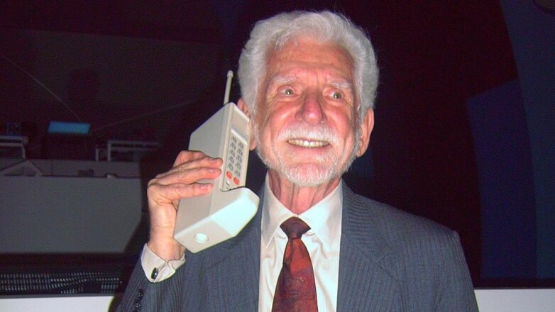 Какой сегодня праздник: 3 апреля – День рождения мобильного телефона