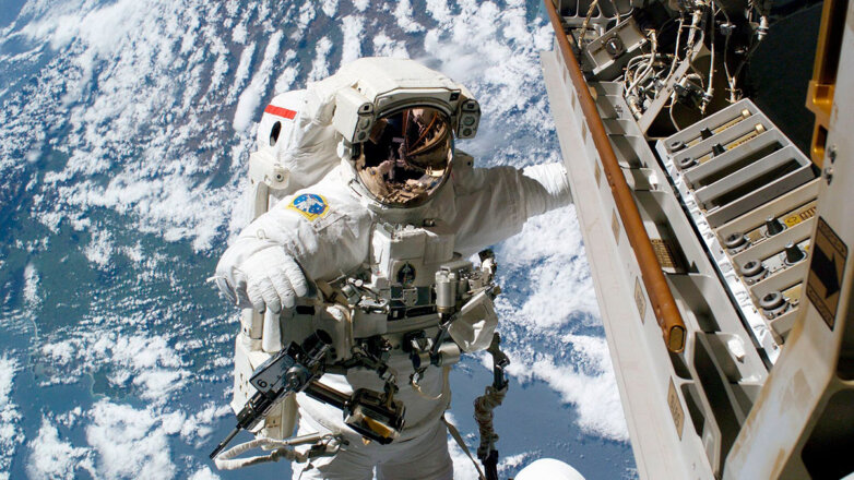 Российские космонавты выйдут в открытый космос 19 апреля