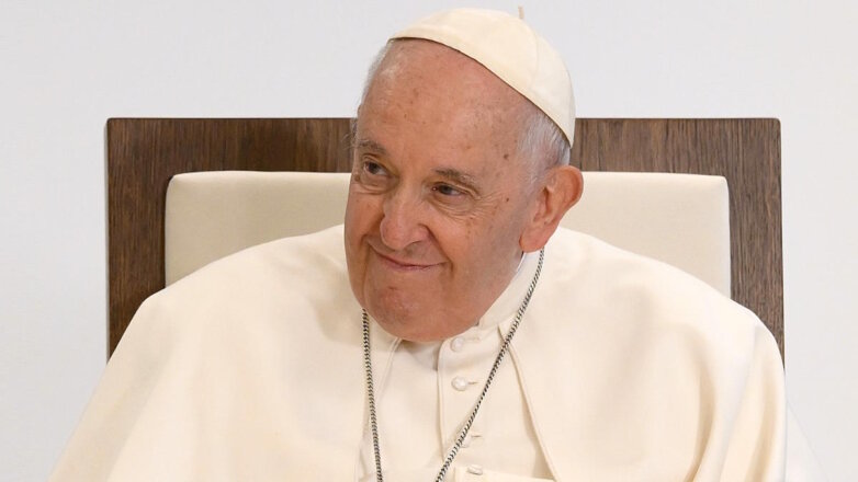 Папа Римский рассказал, что месяц назад перенес пневмонию