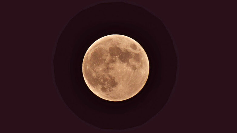 Полутеневое затмение Луны в мае можно будет увидеть с территории России