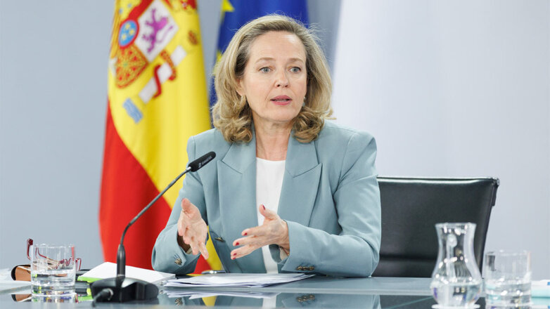 Председатель Международного валютно-финансового комитета испанский вице-премьер Нади Кальвиньо