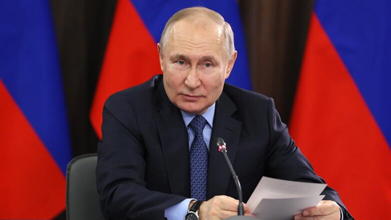 Путин призвал спецслужбы обеспечить безопасность жителей новых регионов России