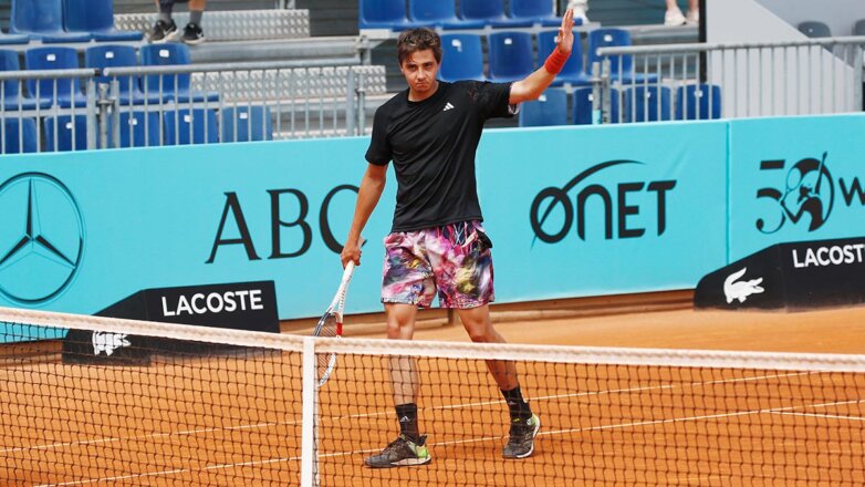 Теннисист Шевченко впервые вышел в третий круг турнира серии "Мастерс"
