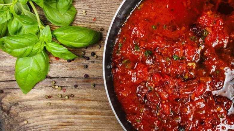 Пикантный соус из соленых помидоров к шашлыку или мясу на решетке: простой рецепт