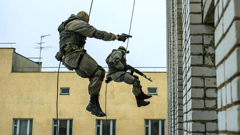 Белорусские омоновцы прошли обучение в Российском университете спецназа в Чечне