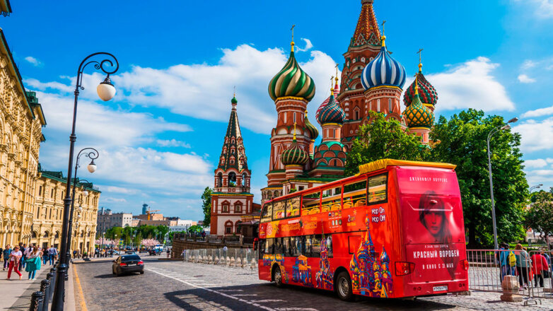 Путин поручил направить взносы иностранцев на туризм